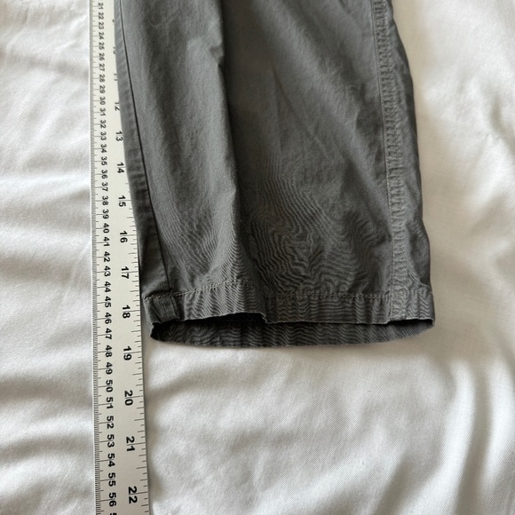 BM Women's Pull On Cargo Capri Pants Gray Size 12 Summer Casual Grunge - Picture 12 of 14